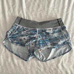 Lululemon size 6 shorts